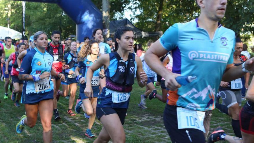 Elpidio Gómez y Verónica Bugliot se imponen en el Trail da Carixa