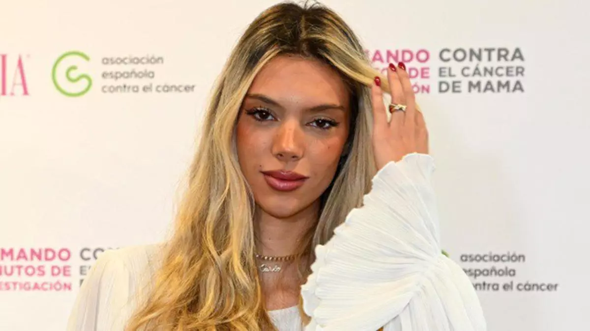 Alejandra Rubio, tras los paso de Juan del Val al publicar su primera novela: "Quiero dar las gracias a Planeta"