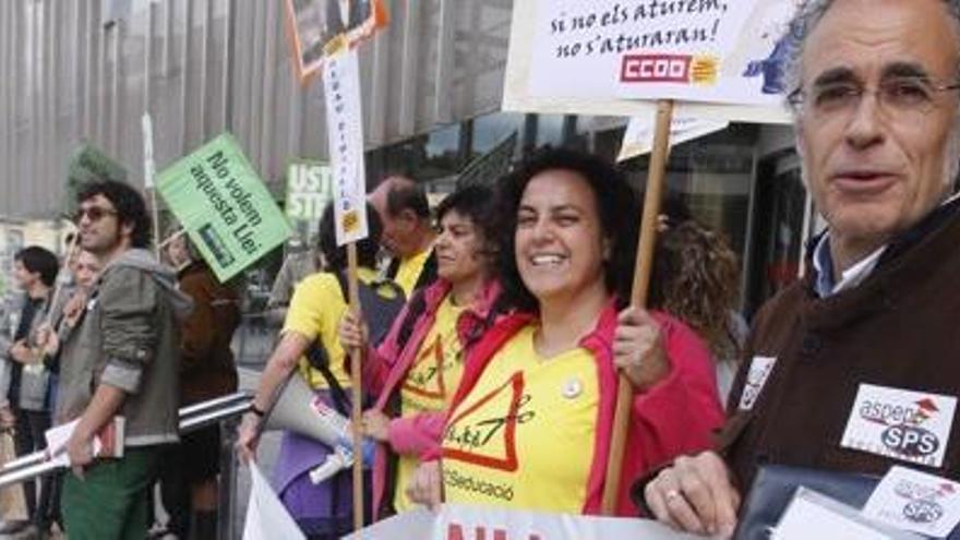 La meitat de professors de Girona signa contra el decret de plantilles