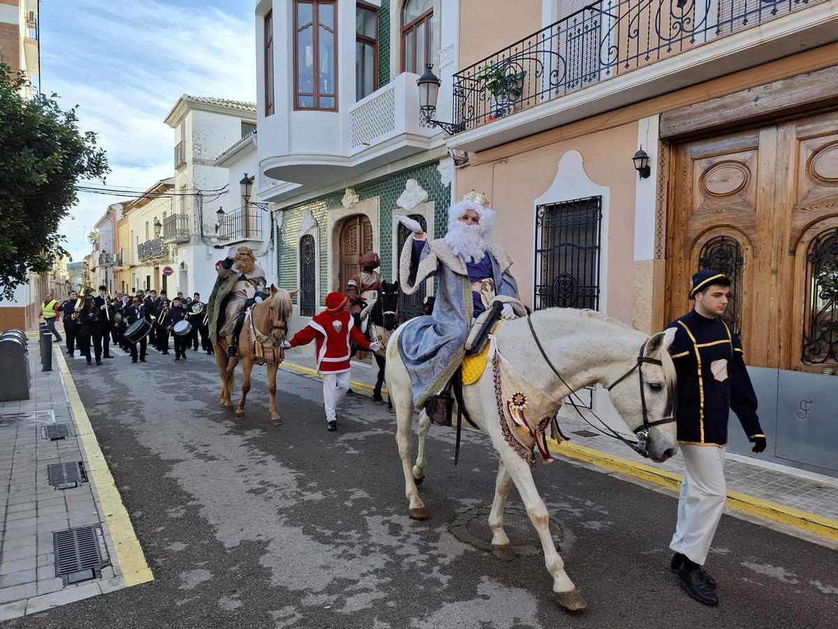 Así ha sido la cabalgata de Real, el único que pueblo de la Ribera que tiene la tradición de celebrarla el día 6