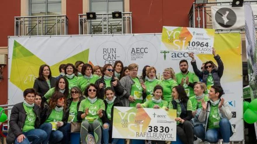 Tras la carrera las participantes celebraron la recolecta.