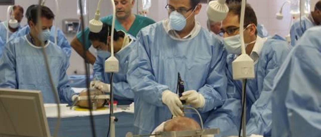 Estudiantes de prácticas en el Hospital Universitario de Sant Joan.