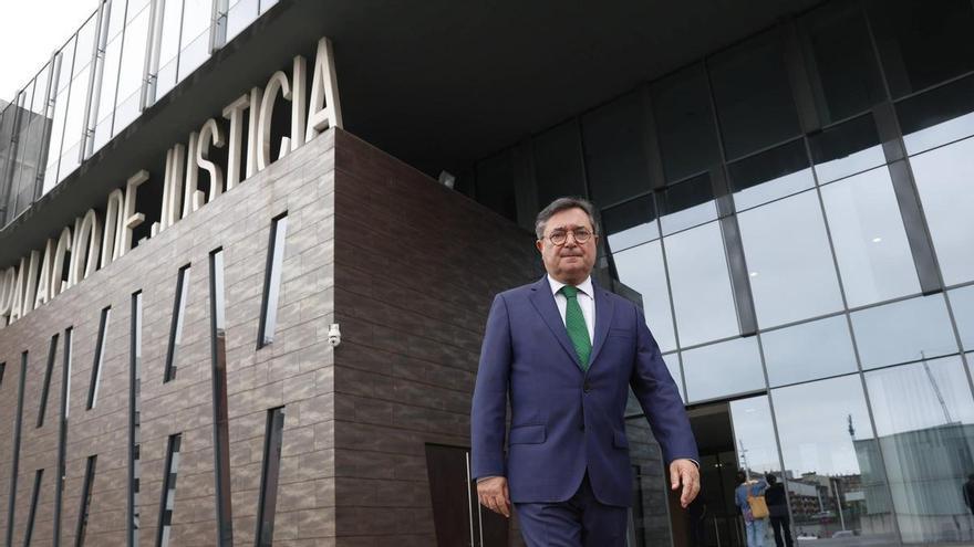 Lourido declara en el Juzgado por el carbón desaparecido en el Puerto de Gijón: defiende que informó de todo al consejo de El Musel y Ebhisa