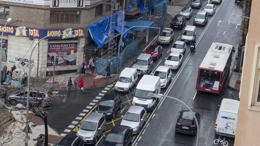 Caos en el entorno de Renfe por las obras y la lluvia