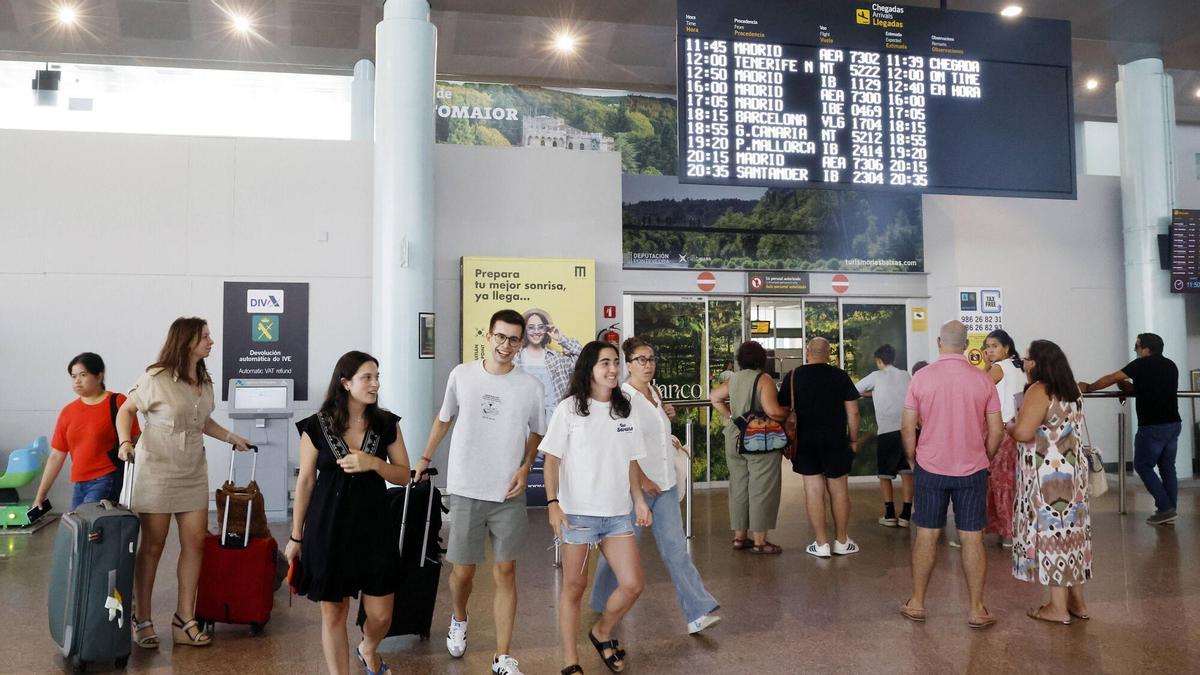¿Fumata blanca en Peinador?: las 10 rutas y su presupuesto a los que apuntan Concello y Diputación para el acuerdo