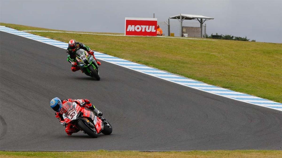 Melandri ganó las dos carreras de Phillip Island