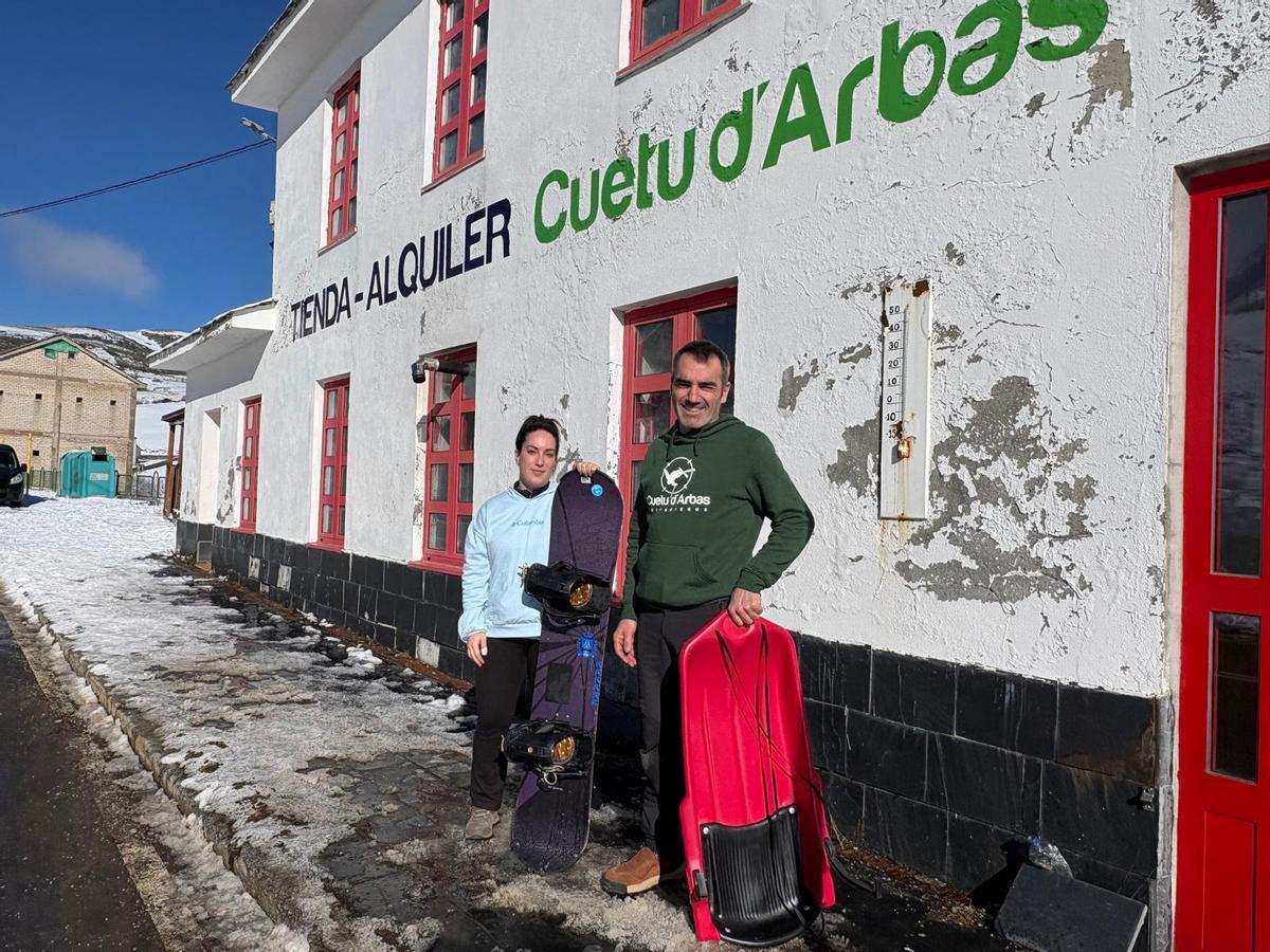 Una jornada de nieve y esquí en Leitariegos