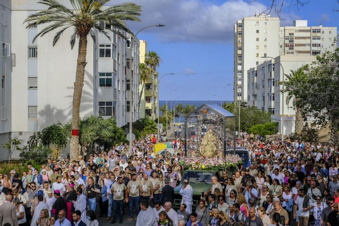 La Virgen del Pino del Materno a la Catedral