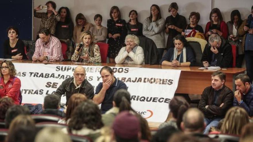 Los consumidores apoyan la huelga de las plantillas de los supermercados: "Sus reivindicaciones son justas, nos amoldaremos a los paros"