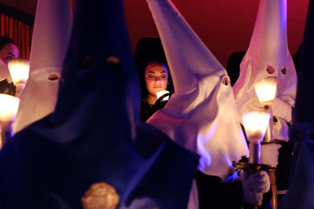 La plaza Castelar volvió a acoger el emotivo Encuentro de la Santa Mujer Verónica y Nuestro Padre Jesús Nazareno