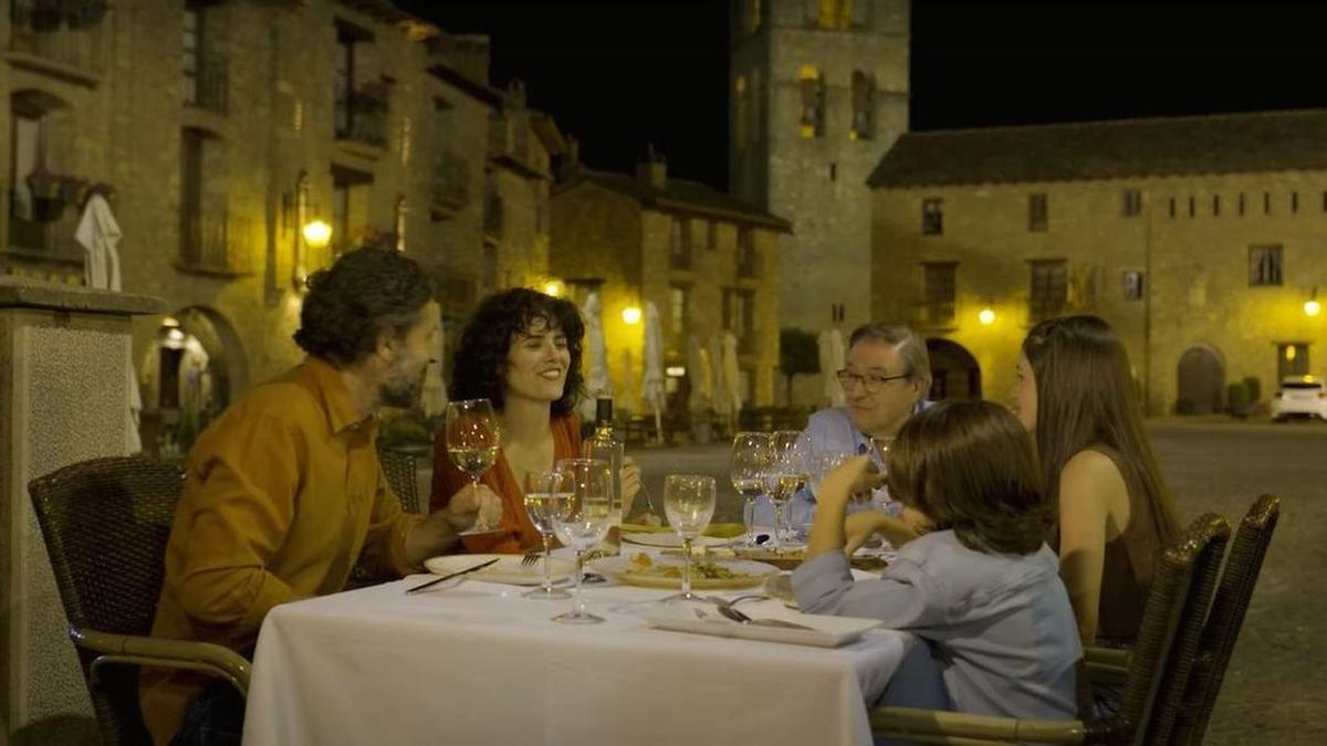 Imagen del nuevo spot publicitario de ‘Huesca La Magia’ para atraer al turismo familiar.