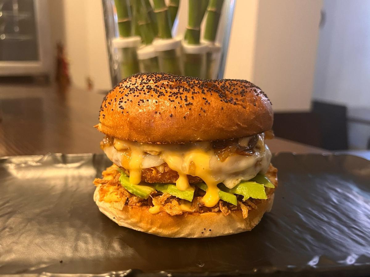 La Escondida te invita a embarcarte en un viaje culinario lleno de delicias irresistibles y sabores sorprendentes.