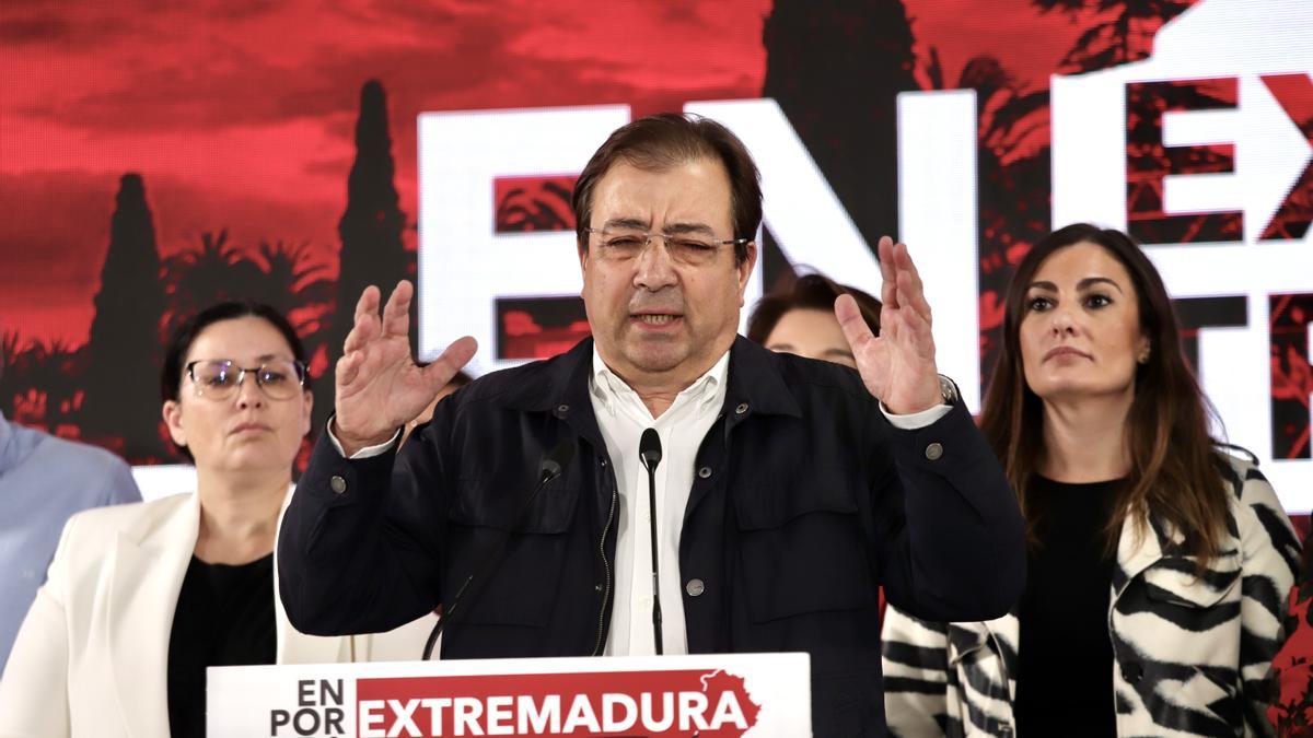 Guillermo Fernández Vara, en su comparecencia en la sede regional del PSOE tras conocerse que no seguirá al frente de la Junta.