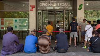 Escrivá aboga por subir cada año las cuotas a los salarios más altos como mínimo el IPC