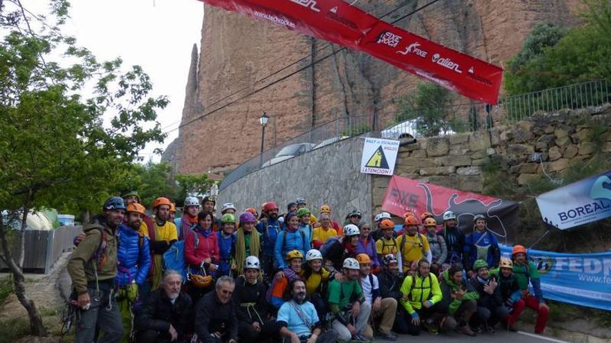 &#039;Supermanes&#039; en los Mallos de Riglos