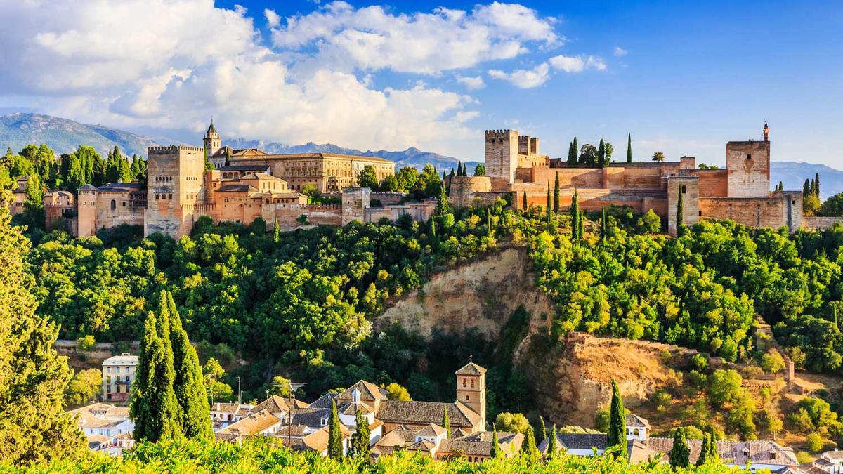 Seis lugares monumentales de la Alhambra que no puedes perderte