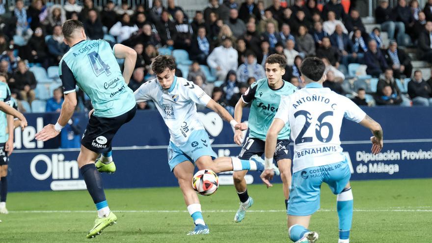 El Málaga CF - Atlético Sanluqueño, en imágenes