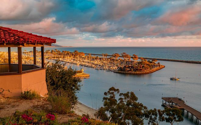 Atardecer en Dana Point, Condado de Orange, California