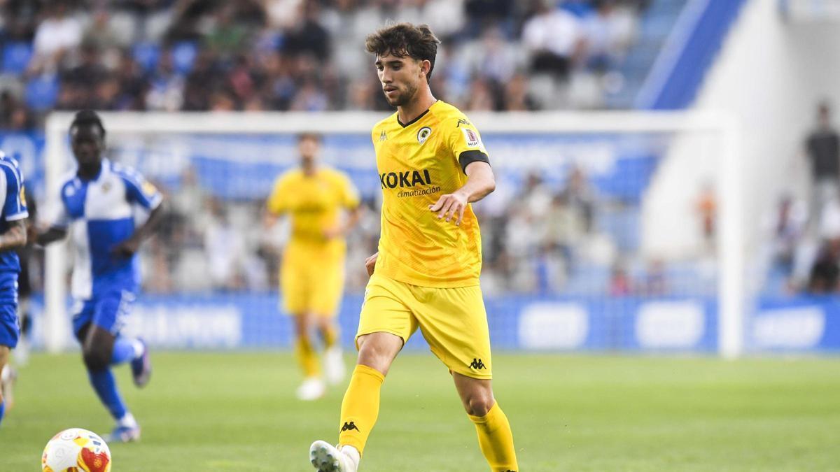 Guti, en un momento del CE Sabadell - Hércules CF, su primer partido como titular.