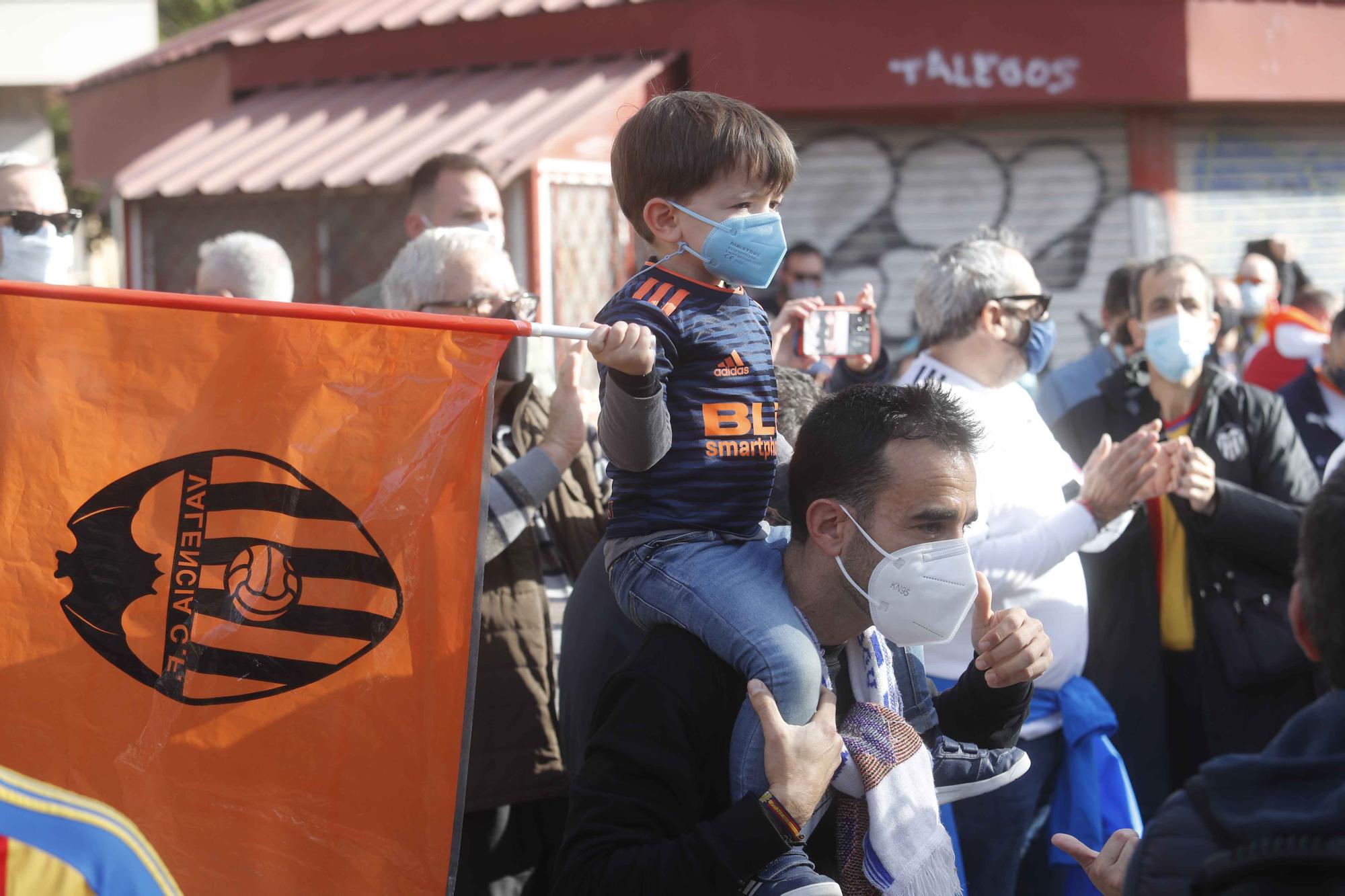 La manifestación valencianista contra Peter Lim (primera parte)