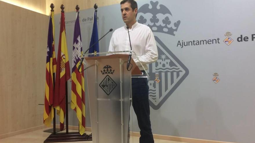 El concejal de Hacienda, Adrià García, presentó ayer las novedades fiscales para 2017.