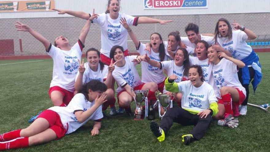 Las jugadoras del Torre celebran uno de sus éxitos de esta temporada.