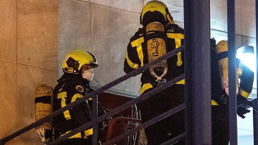 Muere una persona al arder una vivienda en Jerez