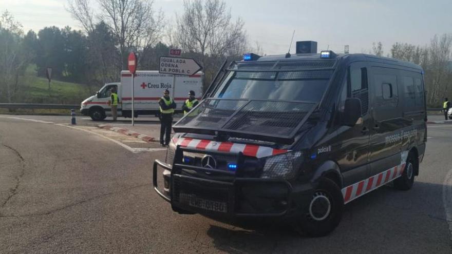 Control dels Mossos a l&#039;entrada d&#039;Igualada