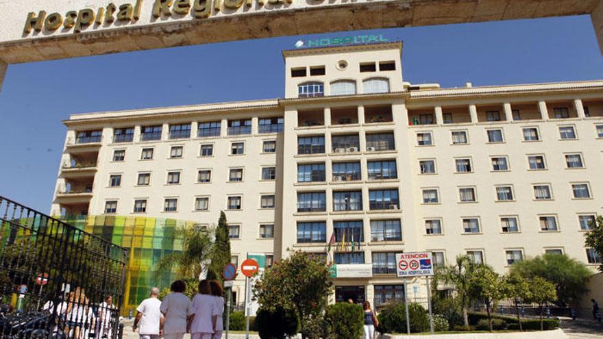 Entrada al Hospital Regional de Málaga.