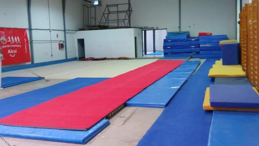 La gimnasia artística de Alcoy estrena instalaciones en el Santiago Payá