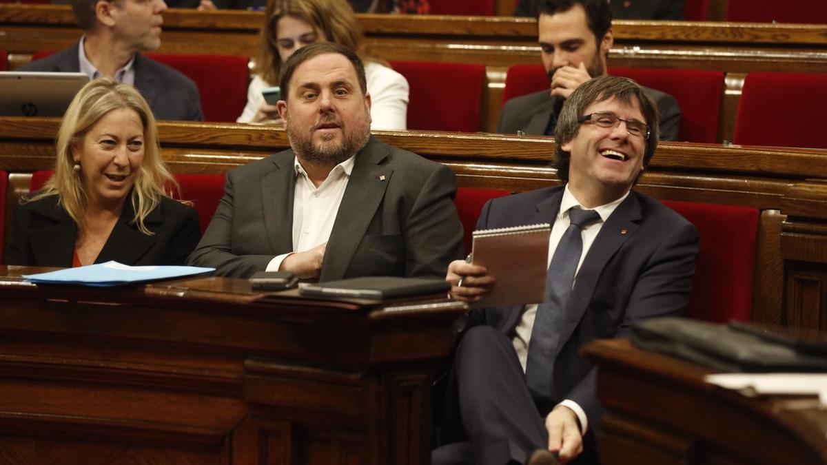 36681381 60-junqueras-i-puigdemont