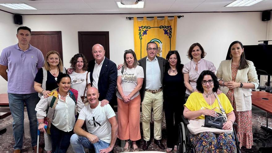Miguel Briones se ha reunido con el alcalde de Antequera y con las familias.