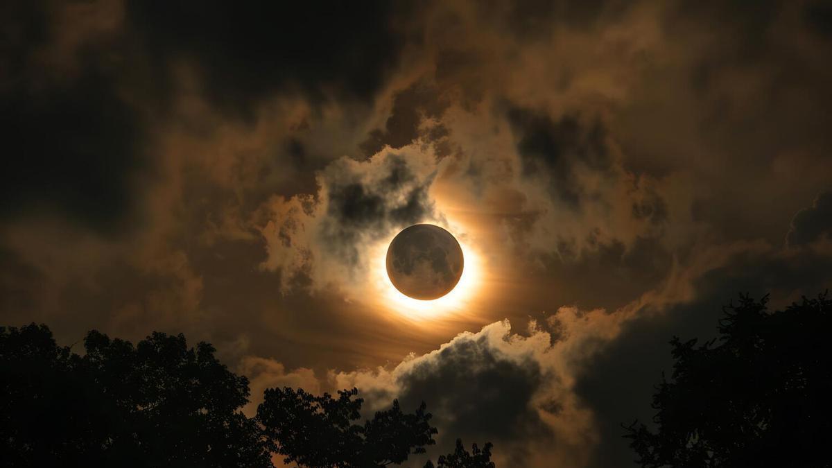 Todo preparado para el eclipse en la Comunitat Valenciana: reunión de coordinación