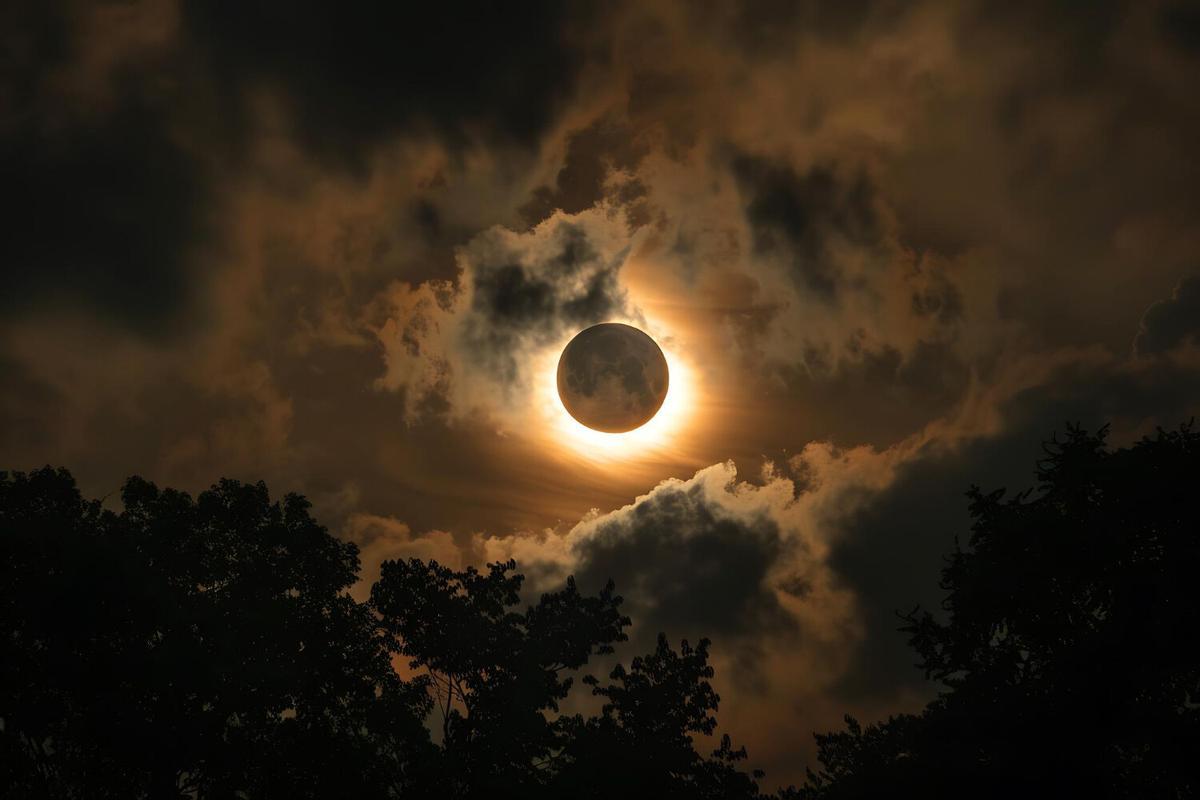Imagen de archivo de un eclipse solar