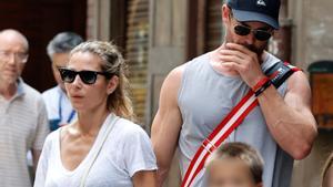 Elsa Pataky y su marido Chris Hemsworth están disfrutando de unas vacaciones en familia en Barcelona