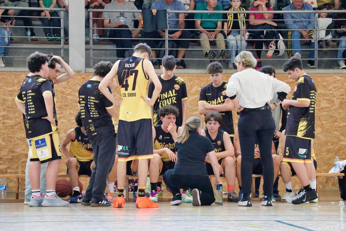Celebración del ascenso del Club Baloncesto Siero