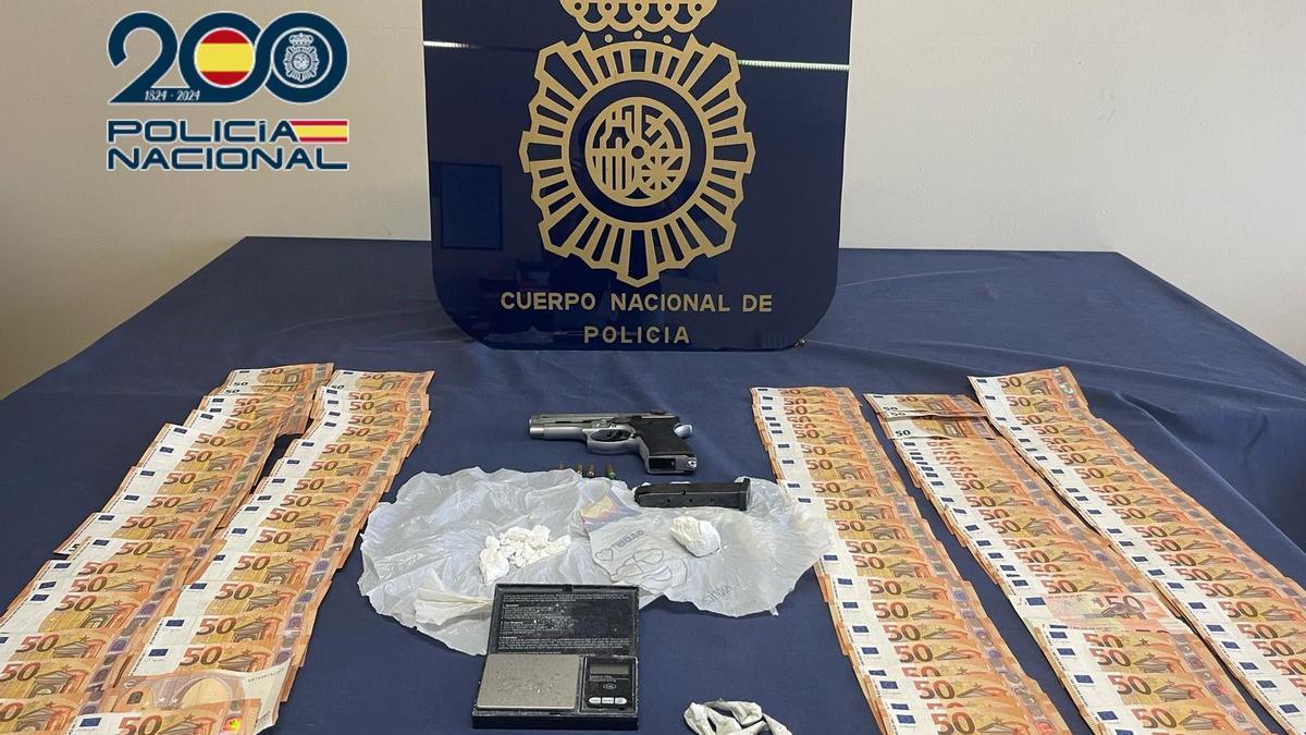Materias incautadas en la intervención de Penamoa.