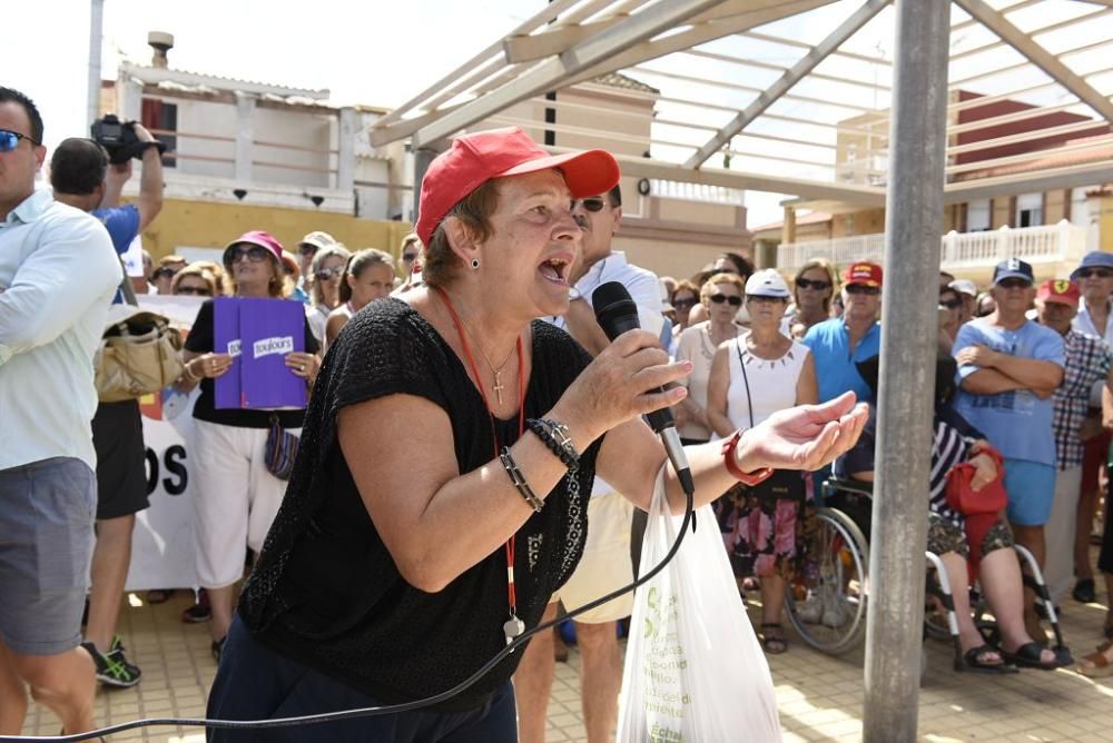 Protestas por el estado del Mar Menor en Los Nieto