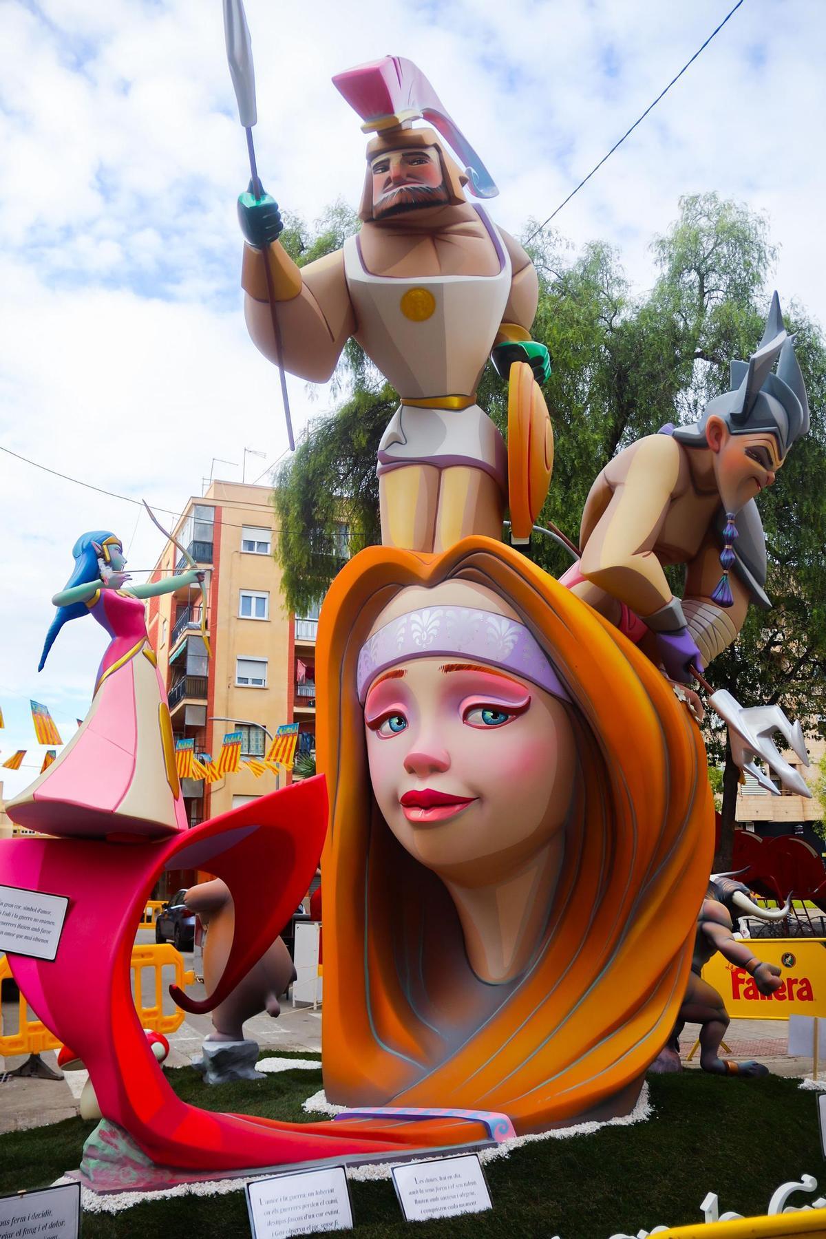 Primer premio de la falla grande de la plaza Lepanto de Benetússer.