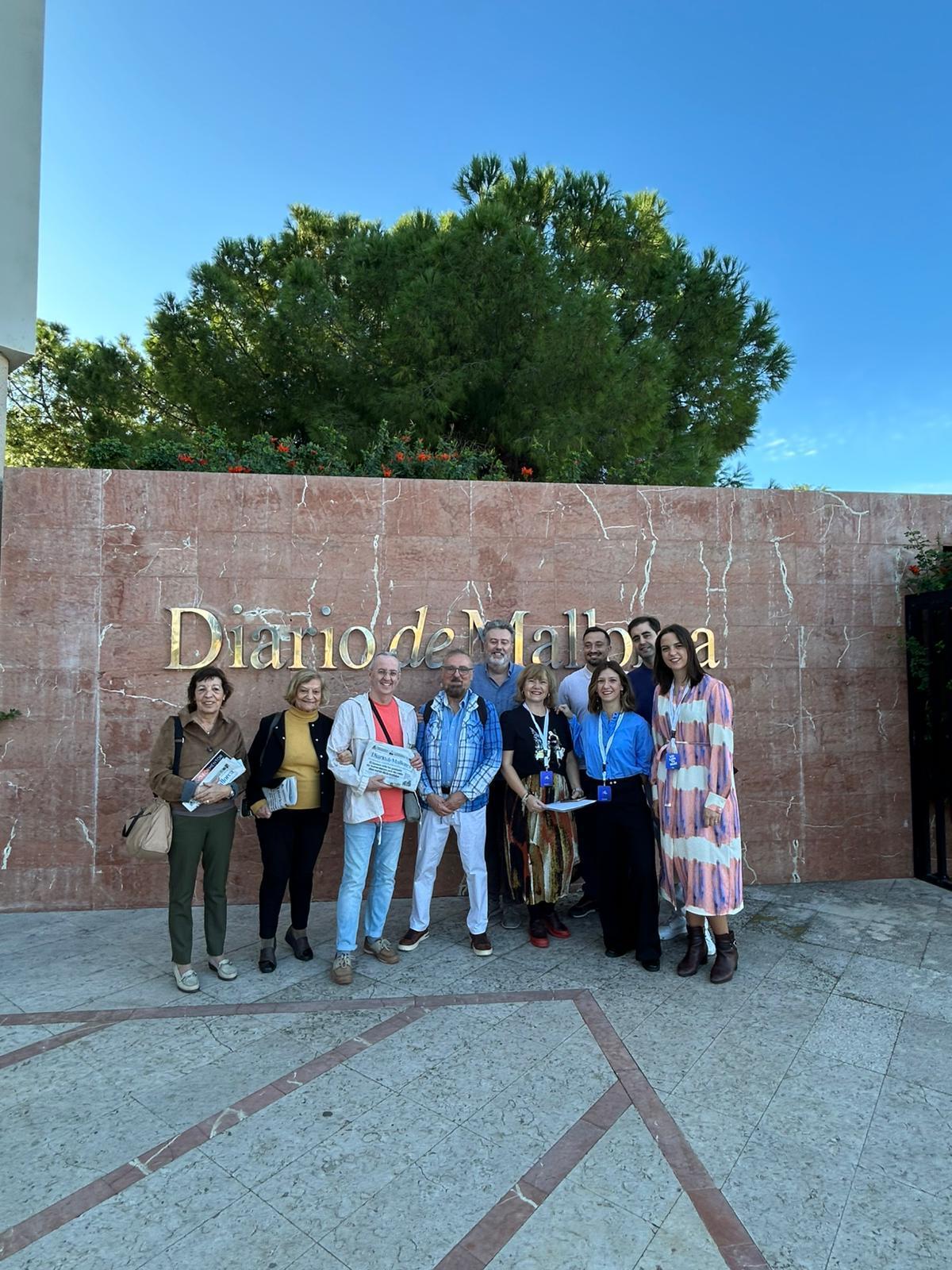 Un grupo de visitantes, hoy en el edificio de Diario de Mallorca