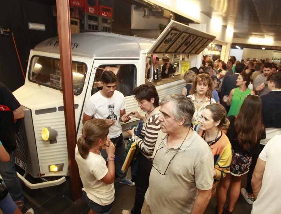 Vigo ya saborea el gastromercado del Progreso