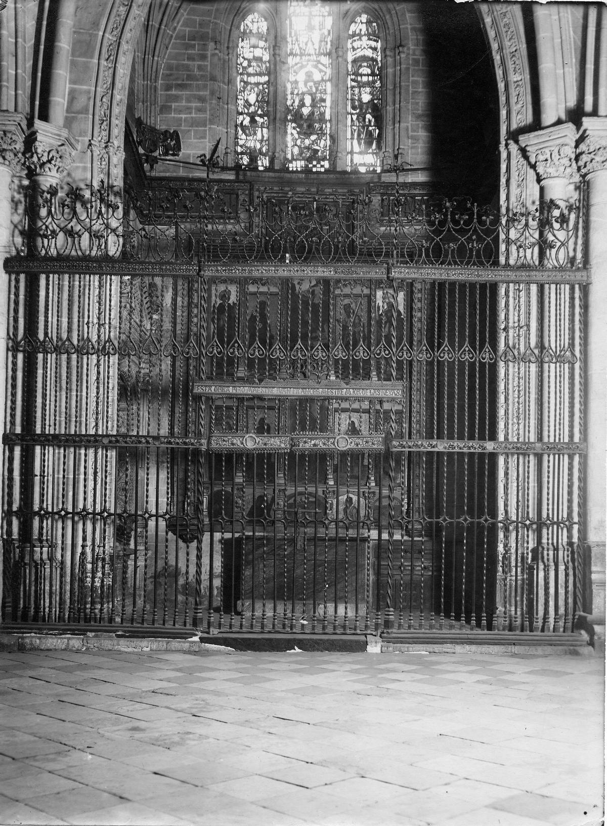 Las fotos antiguas para descubrir la otra cara de la Catedral de Toledo