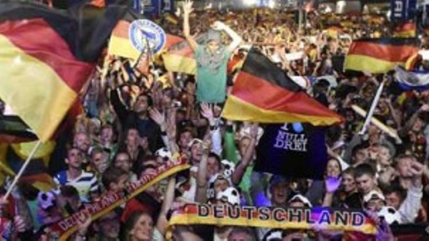 Euforia en Berlín tras la victoria de Alemania