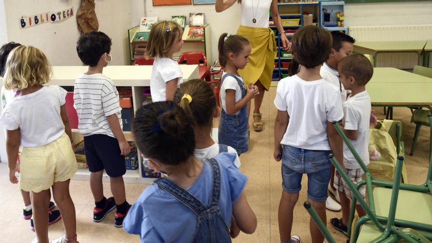 Una profesora con un trasplante acude al juez para evitar contagiarse de covid