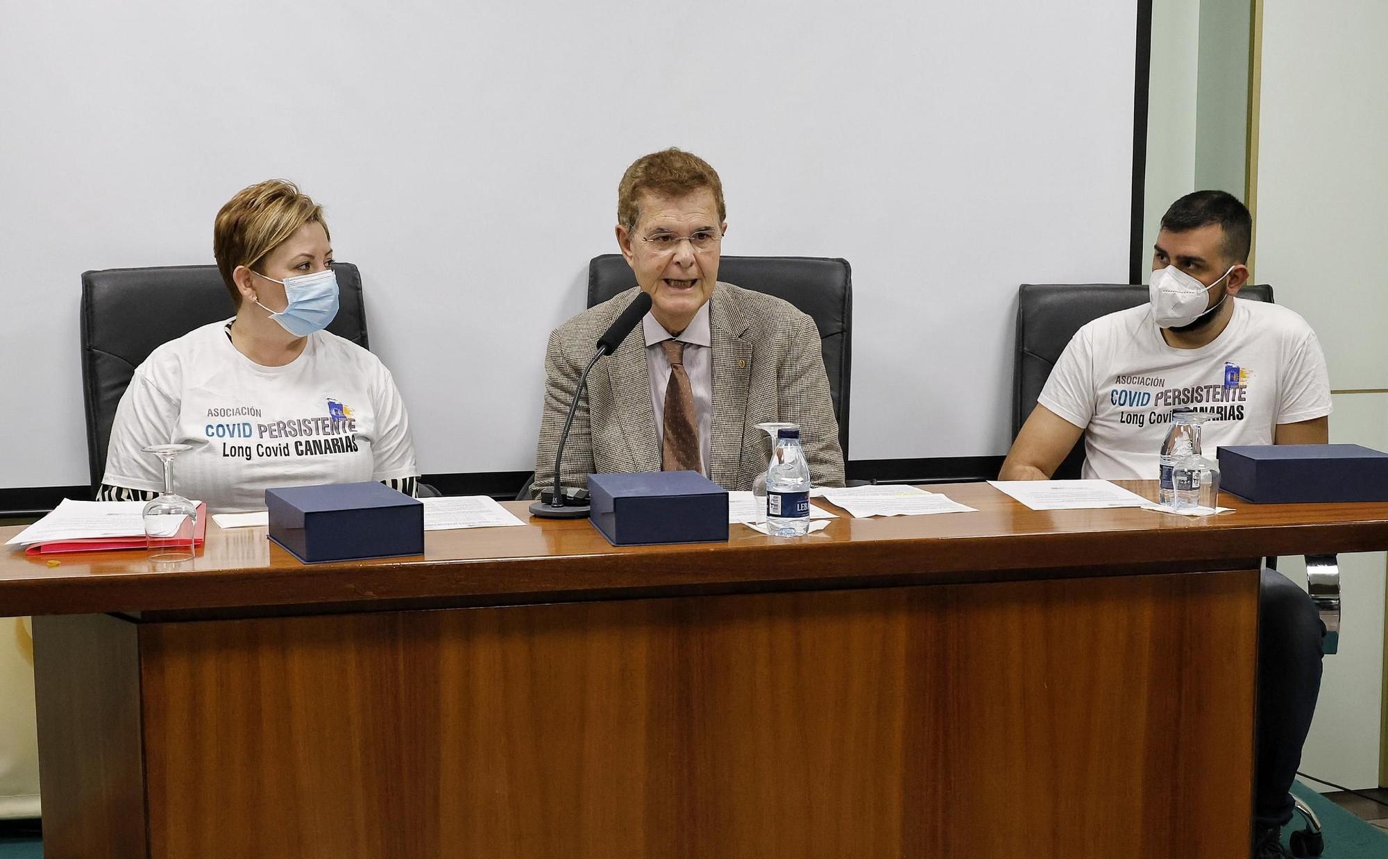 Entrega de reconocimientos como socios y socias de honor de la Asociación Covid Persistente Canarias