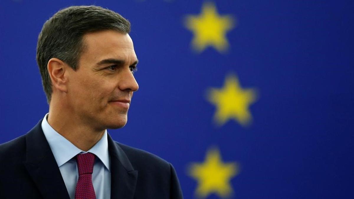 undefined46568126 spanish prime minister pedro sanchez arrives to deliver a sp190116111718