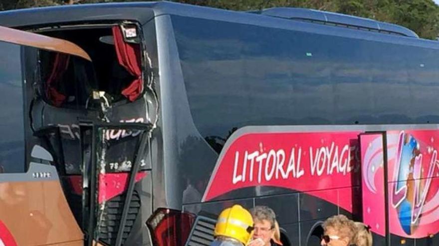 19 heridos al chocar en Girona dos buses en los que viajaban 75 jubilados