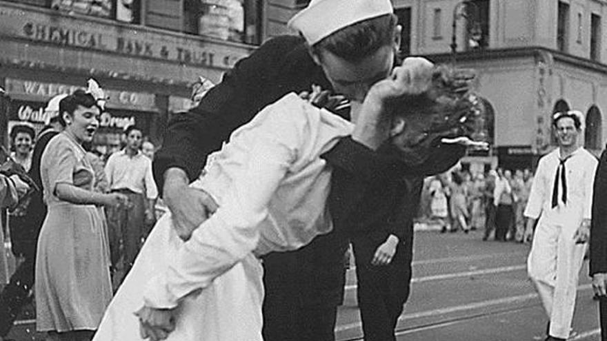 La conocida fotografía del beso en Time Square.