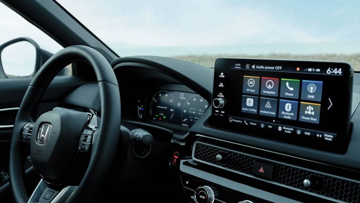 Interior del Honda Civic eHEV 2026