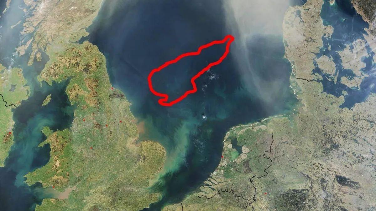 La supuesta ubicación de Doggerland en el mapa europeo (en rojo).